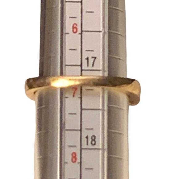 6 Womens Rings Gold and Silver Tones No Precious Metals or Stones Sizes 7 to 11 - Picture 9 of 16